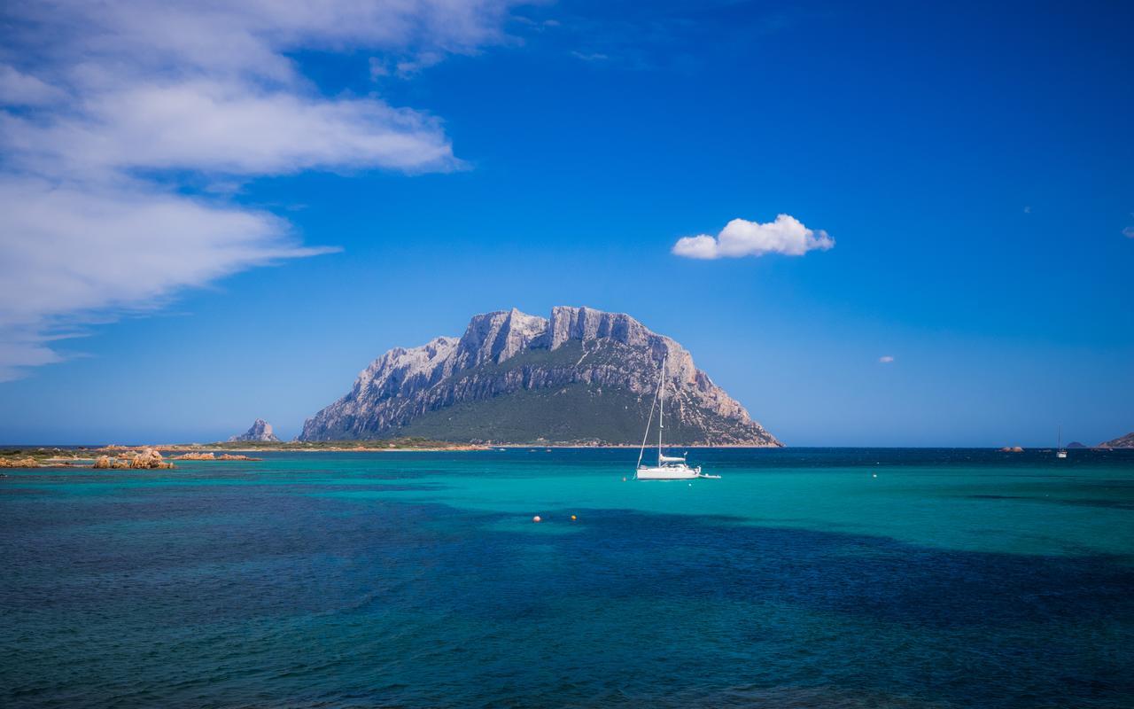 Le Residenze Del Centro Aparthotel Olbia Buitenkant foto