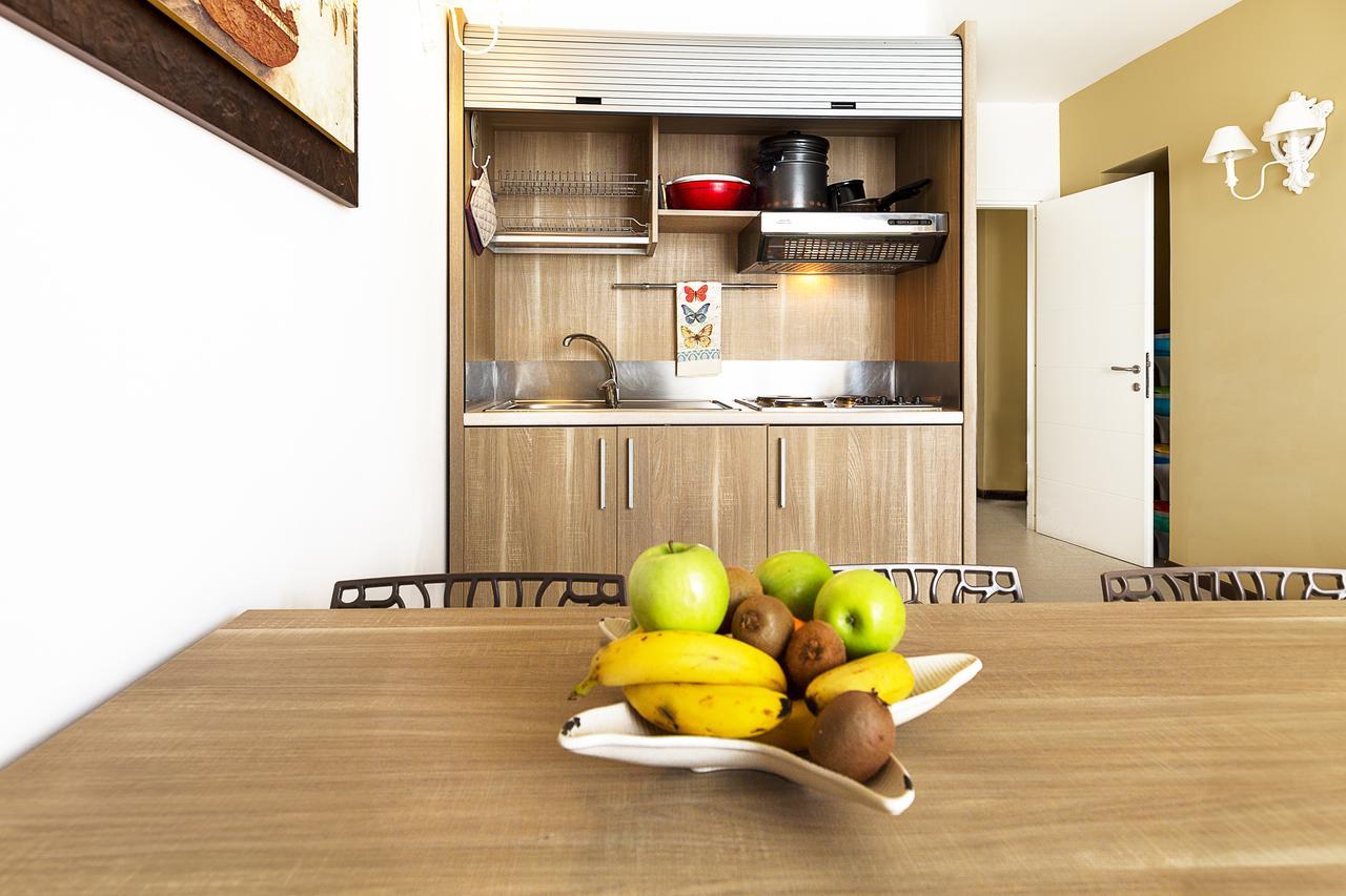Le Residenze Del Centro Aparthotel Olbia Buitenkant foto