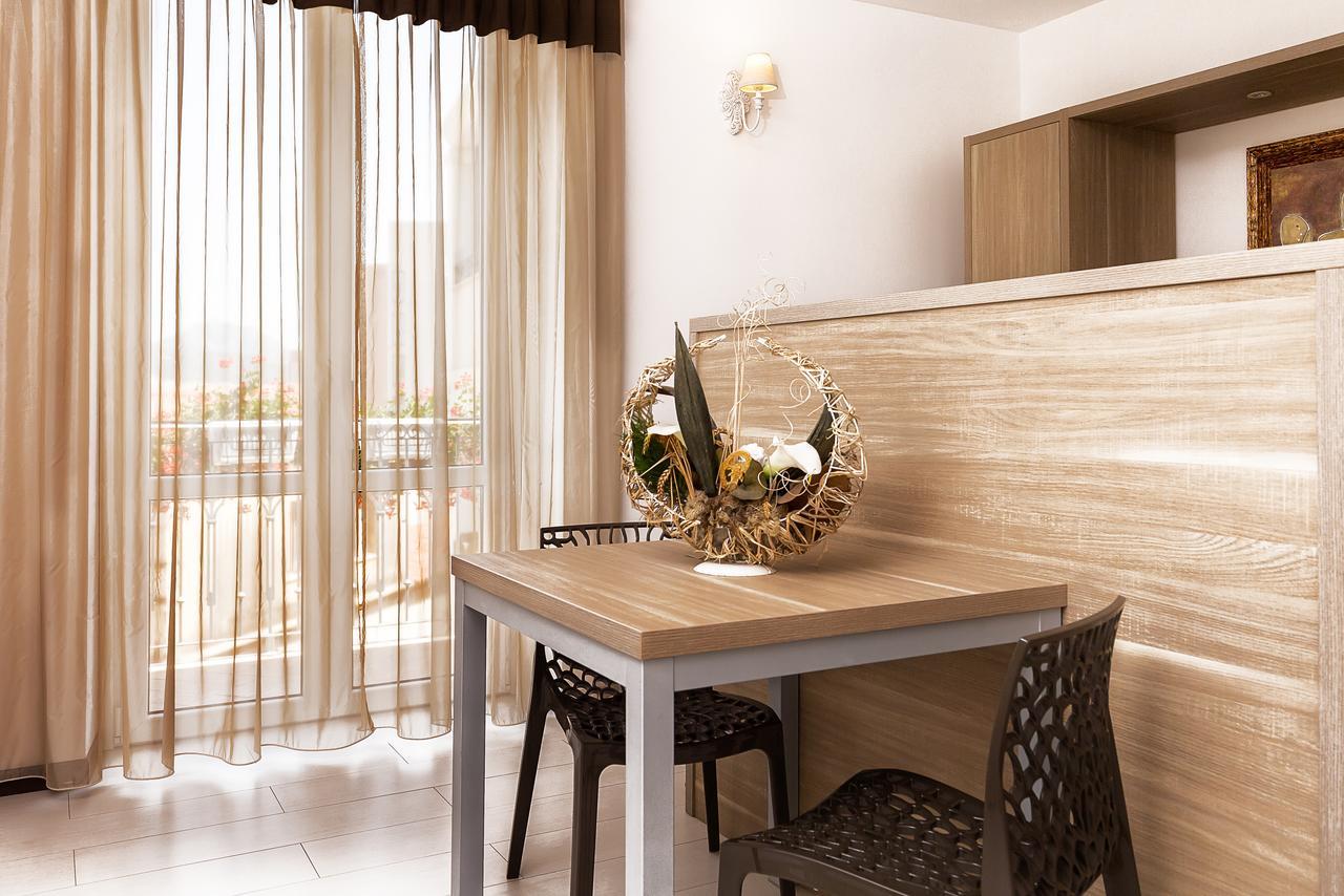 Le Residenze Del Centro Aparthotel Olbia Buitenkant foto