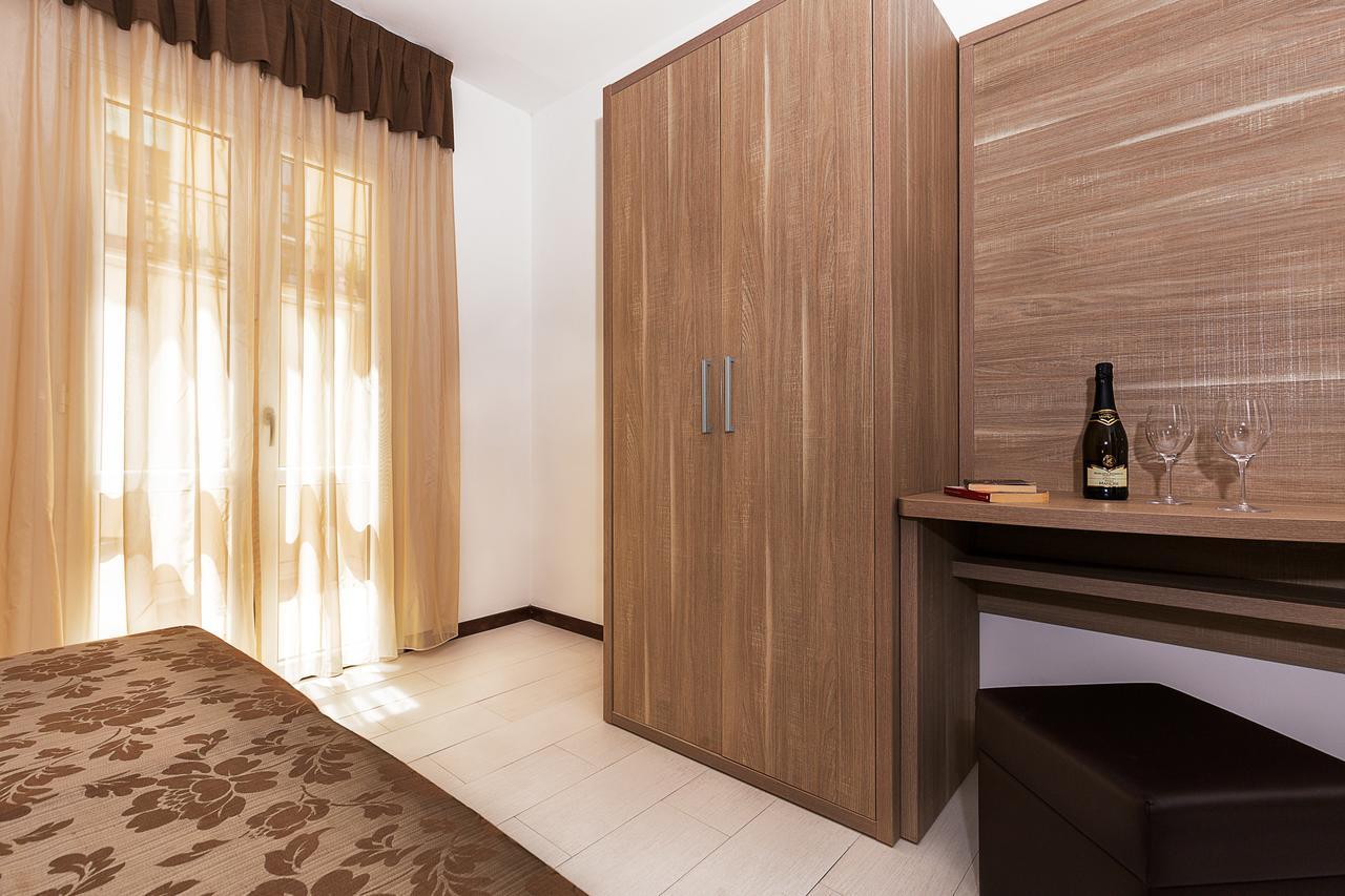 Le Residenze Del Centro Aparthotel Olbia Buitenkant foto