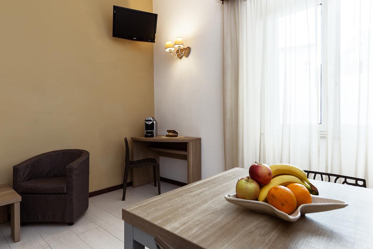 Le Residenze Del Centro Aparthotel Olbia Buitenkant foto