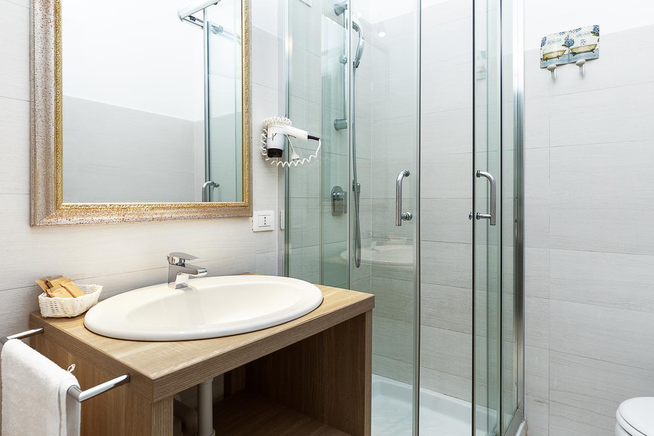 Le Residenze Del Centro Aparthotel Olbia Buitenkant foto