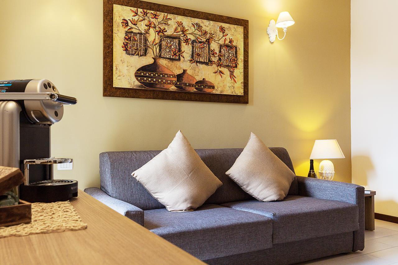 Le Residenze Del Centro Aparthotel Olbia Buitenkant foto