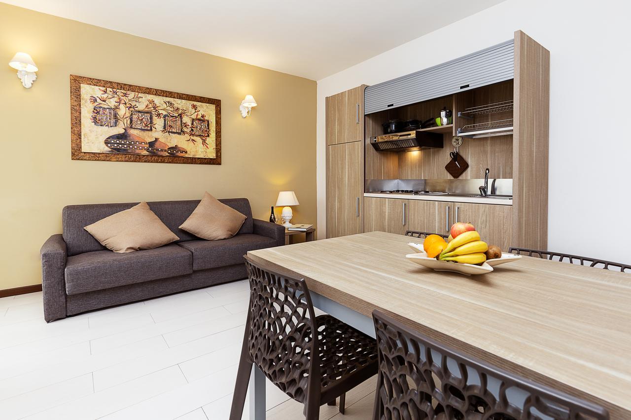 Le Residenze Del Centro Aparthotel Olbia Buitenkant foto